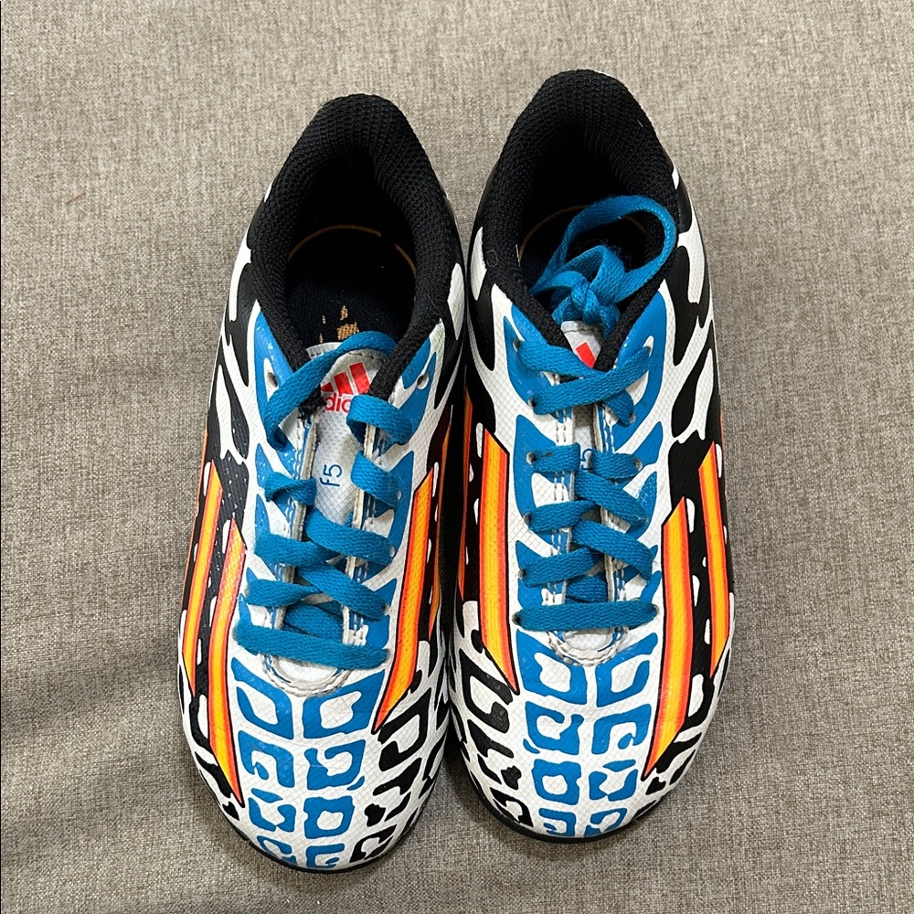 ADIDAS F5 MESSI TURF CHILDREN’S WORLD CUP 2014 -SOCCER CLEATS Size 11